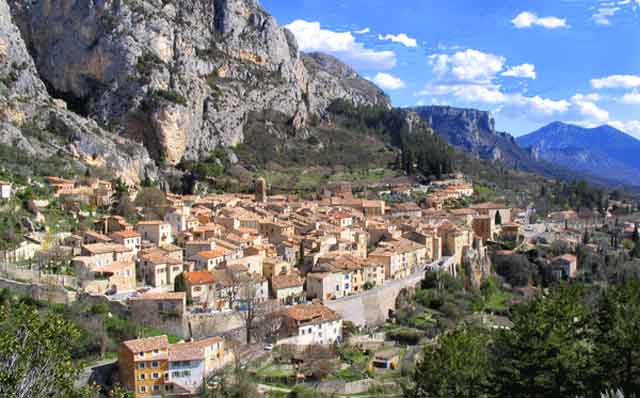 Moustiers